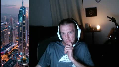 Snapshot of jambu32 chatting on April 1, 8:26 am jambu32 online show from April 1, 8:26 am