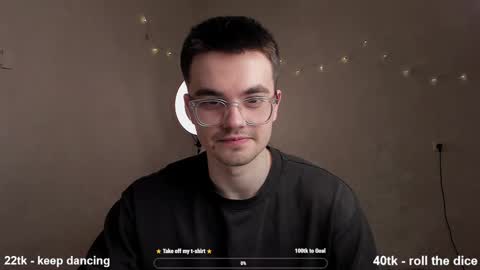 Snapshot of jame_flow chatting on February 25, 9:46 pm Hey there Im Jame online show from February 25, 9:46 pm