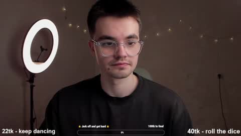 Snapshot of jame_flow chatting on February 26, 12:49 am Hey there Im Jame online show from February 26, 12:49 am