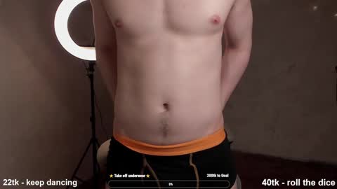 Snapshot of jame_flow chatting on February 27, 3:25 am Hey there Im Jame online show from February 27, 3:25 am