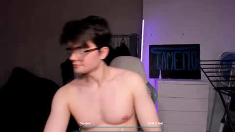 Snapshot of jame_flow chatting on February 3, 7:41 pm Hey there Im Jame online show from February 3, 7:41 pm