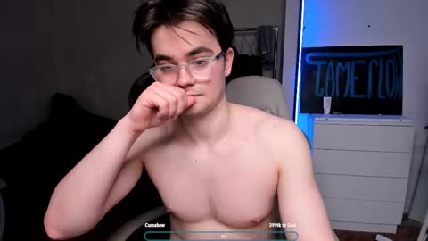 Snapshot of jame_flow chatting on February 10, 9:19 pm Hey there Im Jame online show from February 10, 9:19 pm