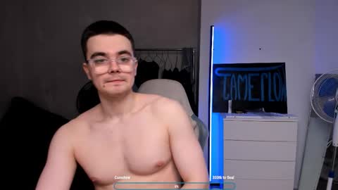 Snapshot of jame_flow chatting on February 28, 11:33 am Hey there Im Jame online show from February 28, 11:33 am