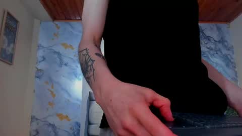 james_adamss_ online show from March 11, 4:24 pm