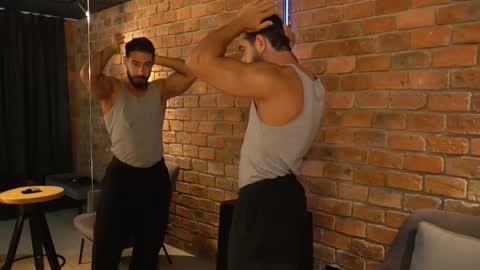 James Axel online show from November 2, 2:30 pm