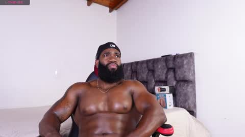 Snapshot of james_bbcmuscle chatting on July 7, 11:03 am James BBC online show from July 7, 11:03 am