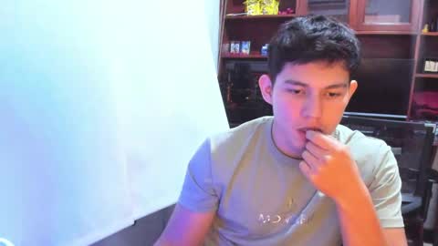 james_cr online show from February 7, 9:37 am