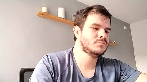 Snapshot of james_jakesboys chatting on December 17, 4:35 pm james_jakesboys online show from December 17, 4:35 pm