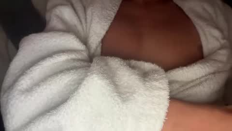 Snapshot of jamesdean0101 chatting on December 17, 2:34 pm jamesdean0101 online show from December 17, 2:34 pm