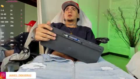 jamesdekker online show from September 15, 8:42 pm