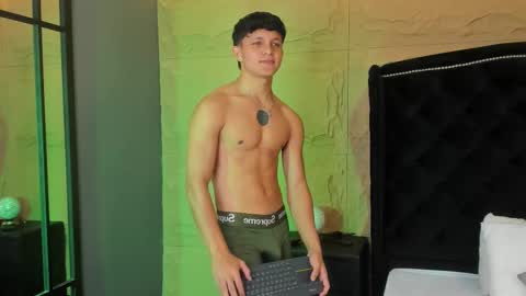 jamesgolden_ online show from December 2, 2:01 pm