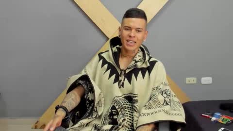 Snapshot of jamesinked_ chatting on December 19, 5:40 pm Jamesinked online show from December 19, 5:40 pm