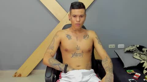 Snapshot of jamesinked_ chatting on December 26, 4:04 pm Jamesinked online show from December 26, 4:04 pm