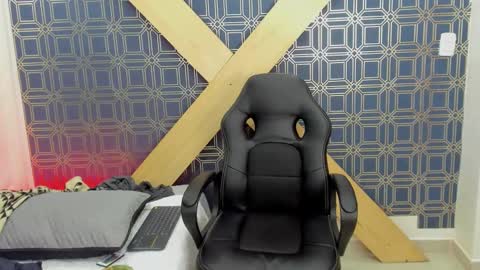 Snapshot of jamesinked_ chatting on January 2, 4:35 pm Jamesinked online show from January 2, 4:35 pm