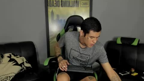 Snapshot of jamesinked_ chatting on February 24, 10:14 pm Jamesinked online show from February 24, 10:14 pm