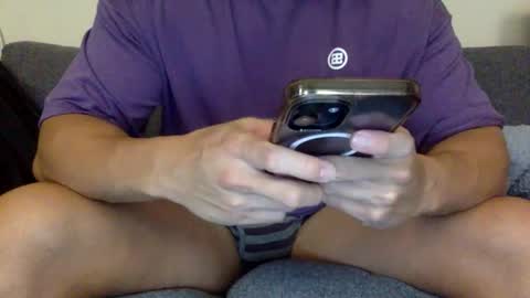 Snapshot of jamesmo820913 chatting on January 18, 1:48 pm jamesmo820913 online show from January 18, 1:48 pm