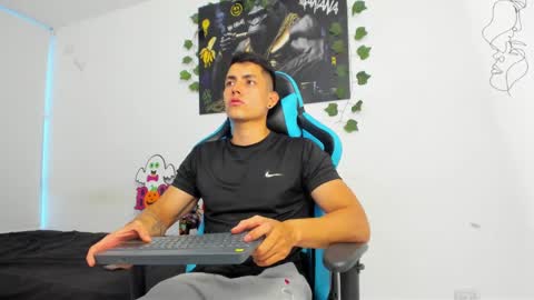 Jamess hott online show from January 23, 11:05 pm