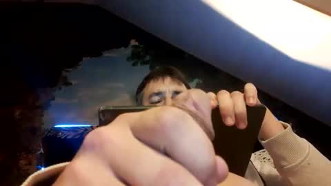 Snapshot of jamessisi chatting on March 26, 1:33 am jamessisi online show from March 26, 1:33 am