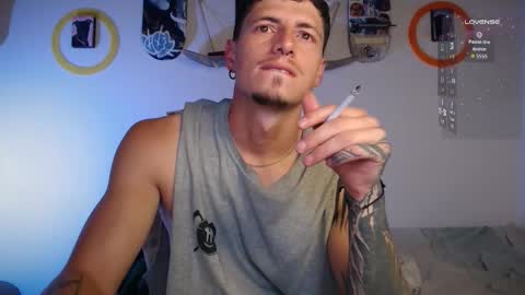Snapshot of jamesss____ chatting on September 24, 7:50 pm jamesss____ online show from September 24, 7:50 pm