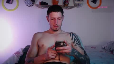 jamesss____ online show from November 7, 6:19 pm