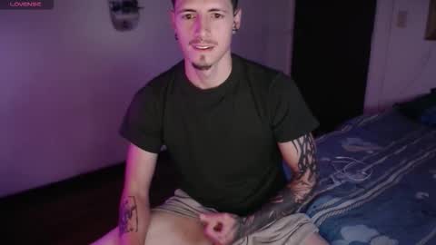 jamesss____ online show from November 20, 6:51 pm