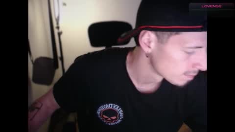 jamesss____ online show from December 5, 7:21 pm