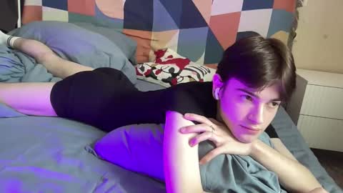 jamesstar4 online show from March 19, 10:30 am