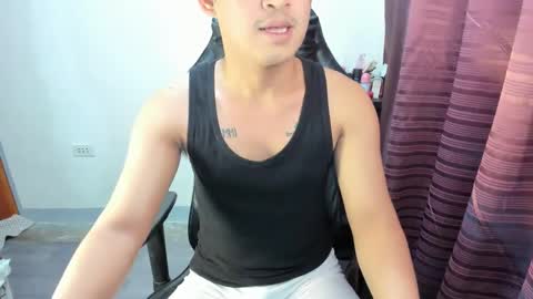 Snapshot of jamesthebigcockxxx chatting on December 8, 1:02 am jamesthebigcockxxx online show from December 8, 1:02 am