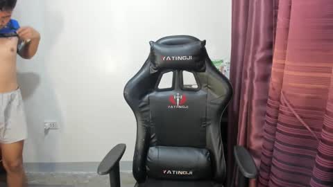 Snapshot of jamesthebigcockxxx chatting on January 12, 9:51 am jamesthebigcockxxx online show from January 12, 9:51 am