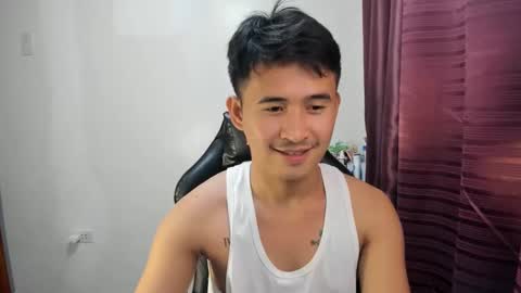 Snapshot of jamesthebigcockxxx chatting on January 25, 1:32 am jamesthebigcockxxx online show from January 25, 1:32 am