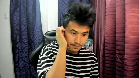 Snapshot of jamesthebigcockxxx chatting on February 2, 10:06 pm jamesthebigcockxxx online show from February 2, 10:06 pm