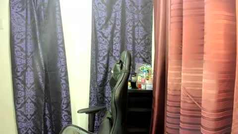 Snapshot of jamesthebigcockxxx chatting on February 15, 8:44 am jamesthebigcockxxx online show from February 15, 8:44 am