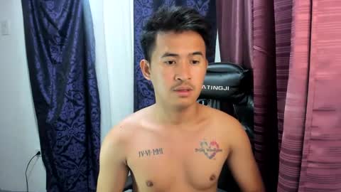 Snapshot of jamesthebigcockxxx chatting on March 7, 9:51 am jamesthebigcockxxx online show from March 7, 9:51 am