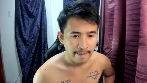 Snapshot of jamesthebigcockxxx chatting on March 11, 8:52 am jamesthebigcockxxx online show from March 11, 8:52 am