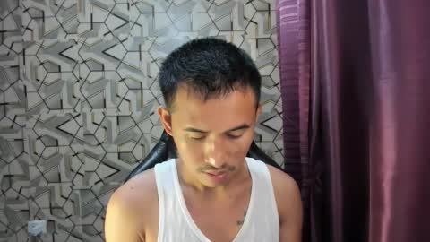 Snapshot of jamesthebigcockxxx chatting on November 22, 11:59 pm jamesthebigcockxxx online show from November 22, 11:59 pm