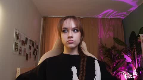 jamie_chung online show from April 8, 3:06 am