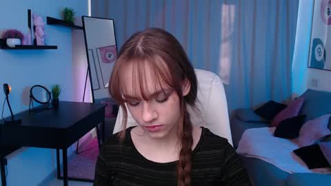 jamie_chung online show from April 11, 3:11 am