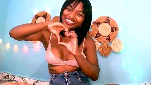 jamillah8 online show from March 13, 7:37 am