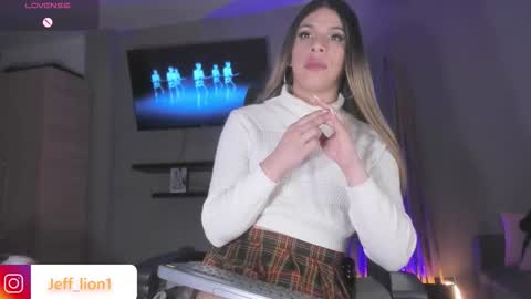 Snapshot of jan_zinmerman chatting on December 20, 4:52 am Danna varisheli online show from December 20, 4:52 am