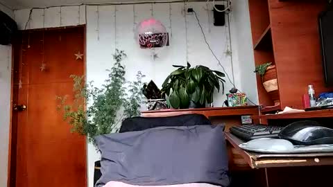 janariivera1 online show from April 2, 8:17 pm