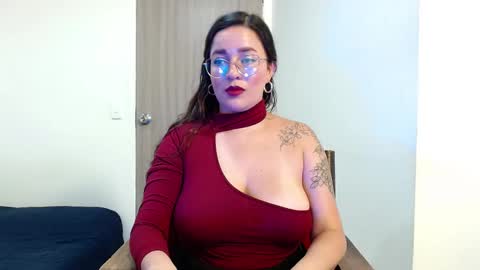 Snapshot of jane_and_paul1 chatting on February 10, 11:23 pm online show from February 10, 11:23 pm