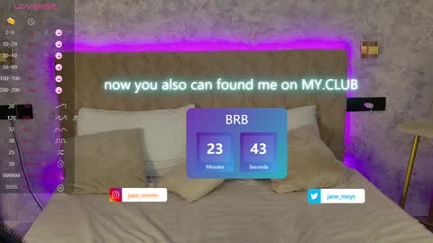 Snapshot of jane_meys chatting on January 19, 8:07 am your kitty JANE roawww online show from January 19, 8:07 am