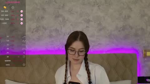 Snapshot of jane_meys chatting on February 21, 11:22 am your kitty JANE roawww online show from February 21, 11:22 am