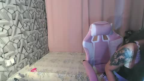 janeliciouse online show from June 9, 7:03 pm