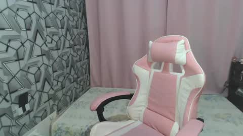 janeliciouse online show from June 13, 1:25 am