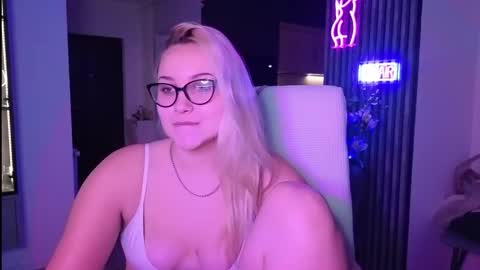 Jane online show from November 9, 4:49 pm