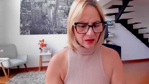 Snapshot of janeturner chatting on October 17, 1:25 pm JANE TURNER MILF online show from October 17, 1:25 pm