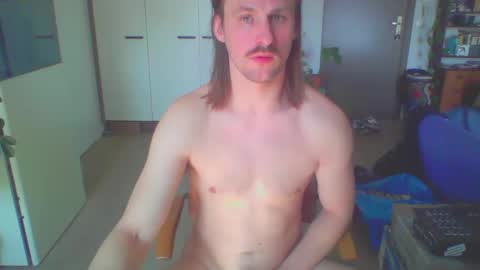 jankujan online show from April 22, 9:01 am