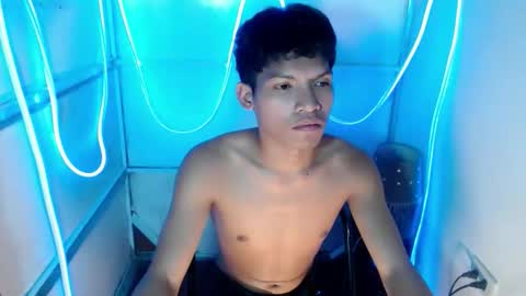 janlloyd04 online show from March 19, 8:07 am