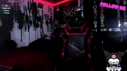      online show from September 25, 11:19 pm